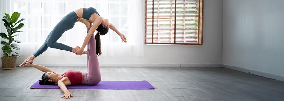 Acro Yoga